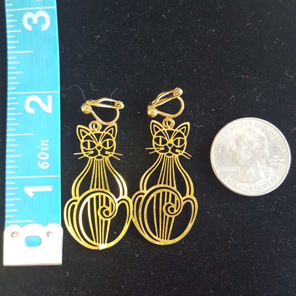 vtg clip on Cat earrings